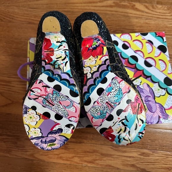 Super Cute Irregular Choice Sparkly Mary Janes! Never worn, size 41 (runs small) - Picture 3 of 4
